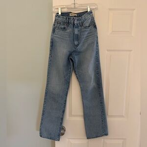 Madewell 90s Straight Jean
